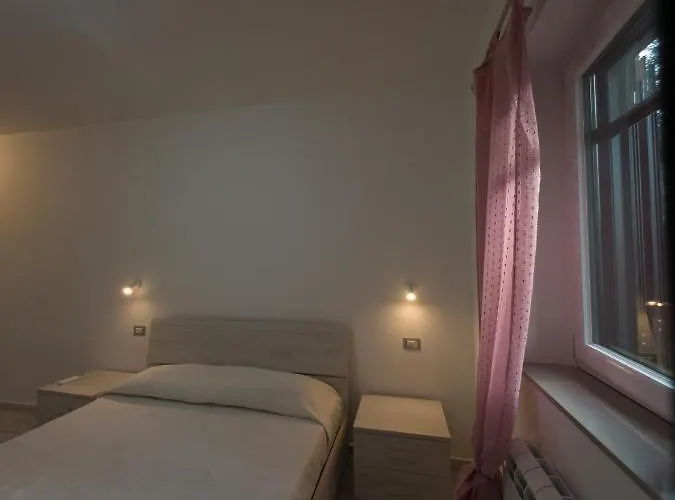 Bed & Breakfast Realty Holidays - The Smile Of The Sun