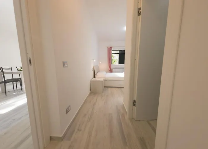 Realty Holidays - The Smile Of The Sun 3*