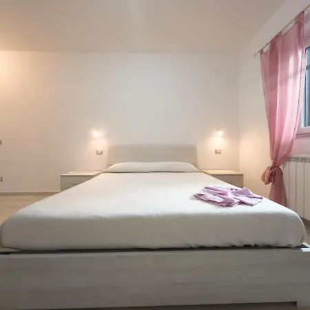 Bed & Breakfast Realty Holidays - The Smile Of The Sun