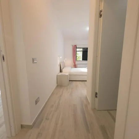 Realty Holidays - The Smile Of The Sun 3*