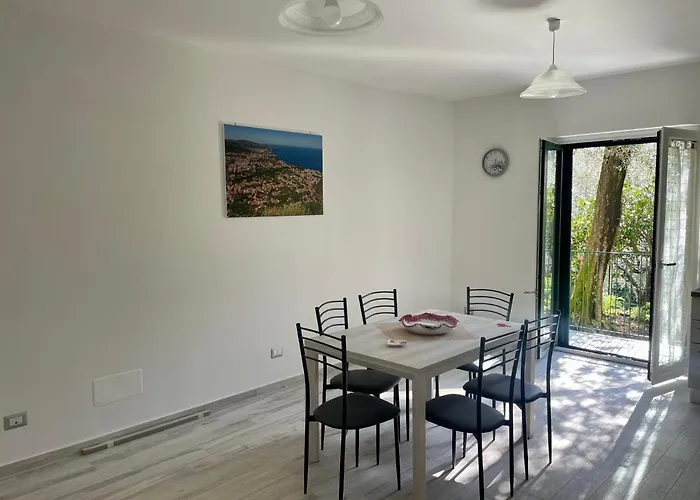 Realty Holidays - The Smile Of The Sun Bed & Breakfast